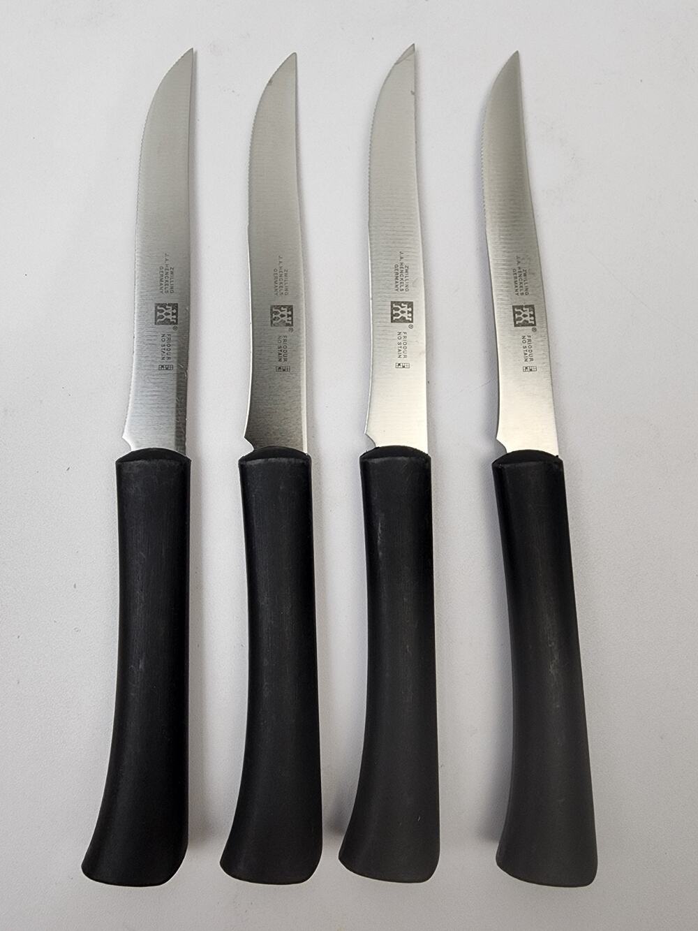 ZWILLING J.A. Henckels Friodur No Stain Steak Knife -Black, Set of 4